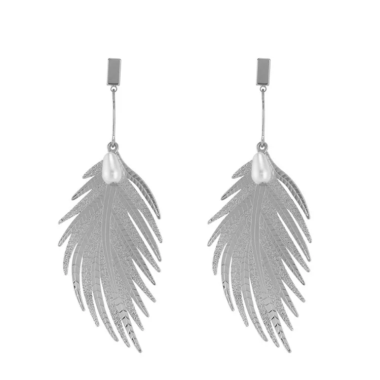 Ювелирные изделия производители продают Популярные Ретро Евро-американские листья перья имитирующие жемчуг темперамент женские серьги тренд - Окраска металла: silver