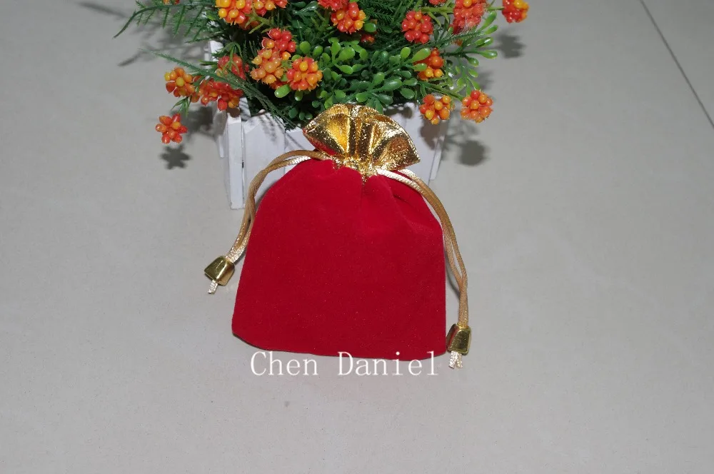 

Free Shipping 30Pcs 9x12cm Red Velvet Drawstring Pouch Bag/Jewelry Bag,Christmas/Wedding Gift Bag