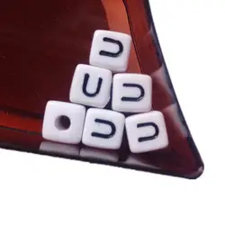 Новый высокое качество один U печати акриловые бусины с изображением букв куб 10*10 мм квадратный Пластик Алфавит украшения из букв бусины