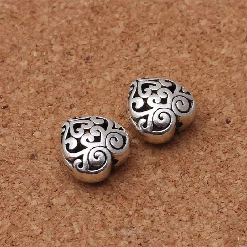 3136209244_858721869