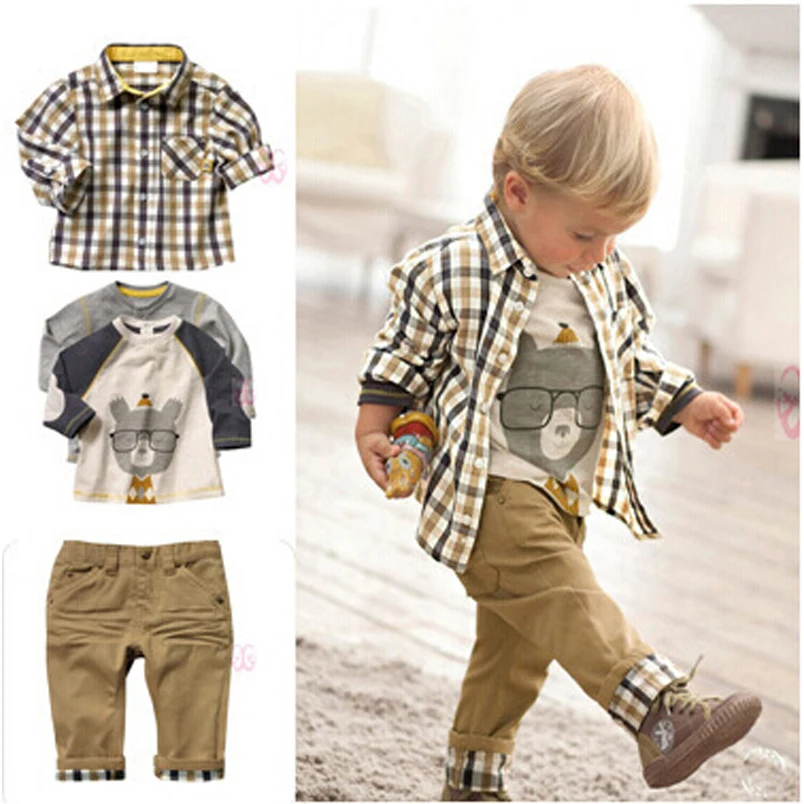 Baratos ActhInK nuevo diseño bebé niños estilo europeo 3 piezas conjunto de ropa marca niño cuadros dibujos animados camiseta trajes con Suelto de Vaqueros c018
