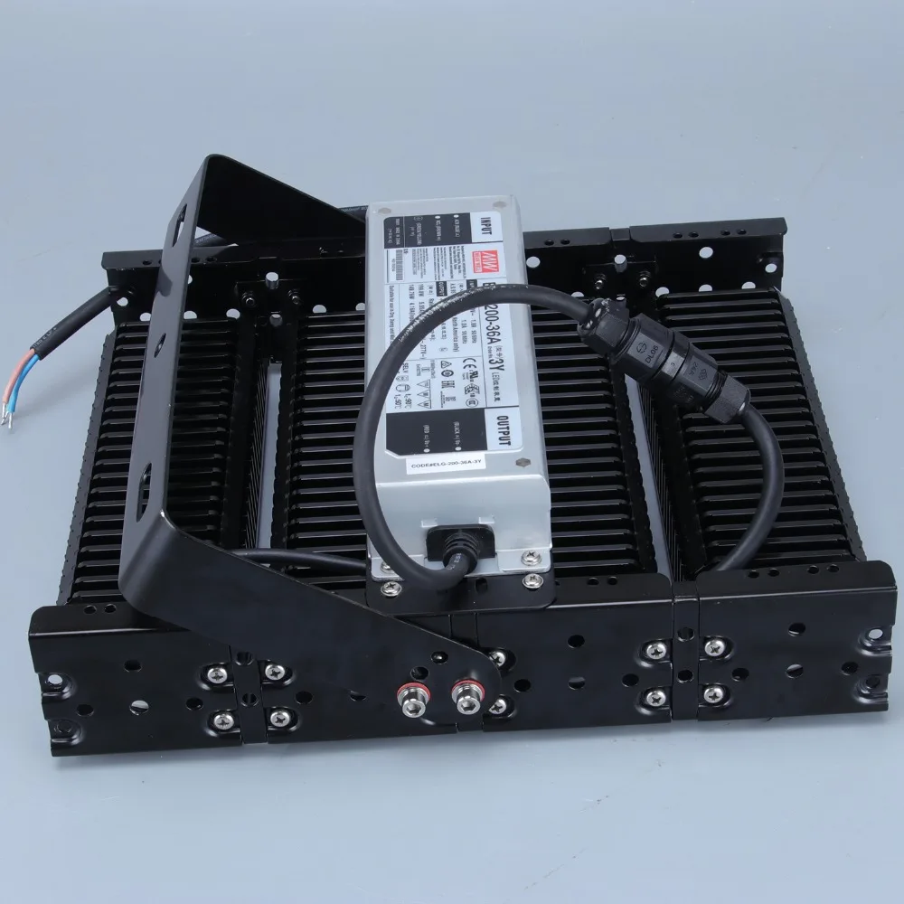 200W-LED-flood-light.2jpg