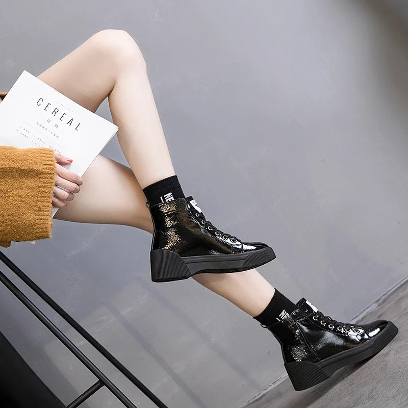 

2019 new Autumn and winter new Korean patent leather wild casual women's boots Fashion flat high-top women's shoes ankle boots