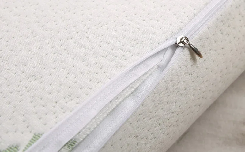 pillow800px-22