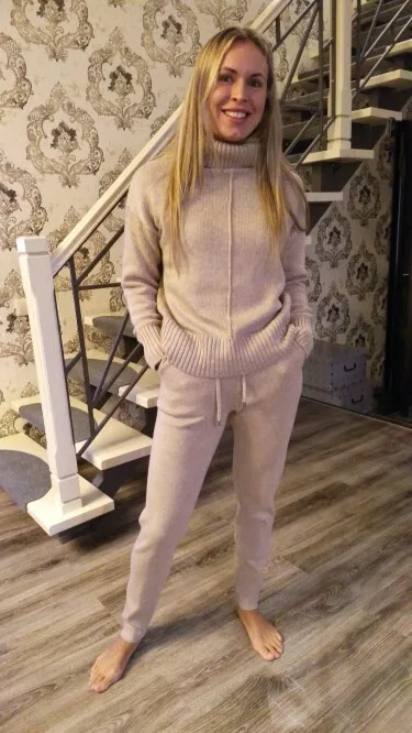 01 -  -  - 