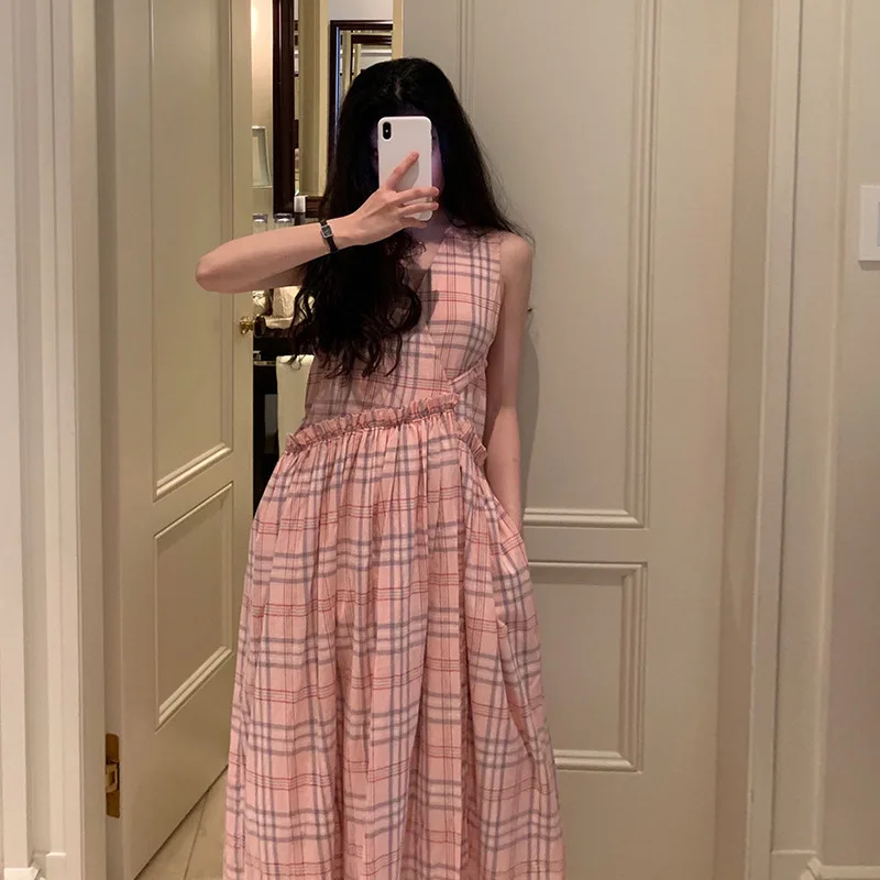 

Korean version of summer 2019 carefully machine wrinkle lace and wind sleeveless tie show thin checked dress