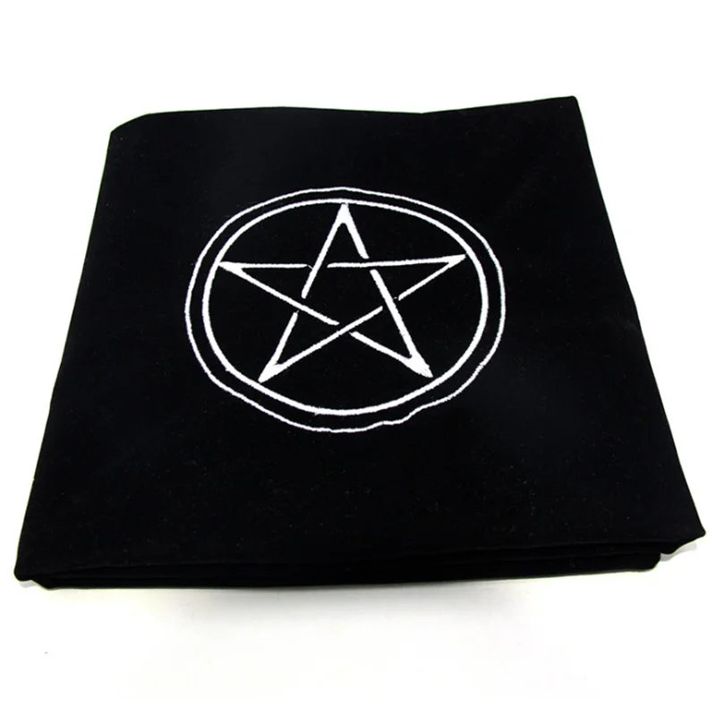 Tarot card divination tablecloth sun five-star star three goddess velvet thickening flannel board game accessories 60*60cm - Цвет: Black pentagram