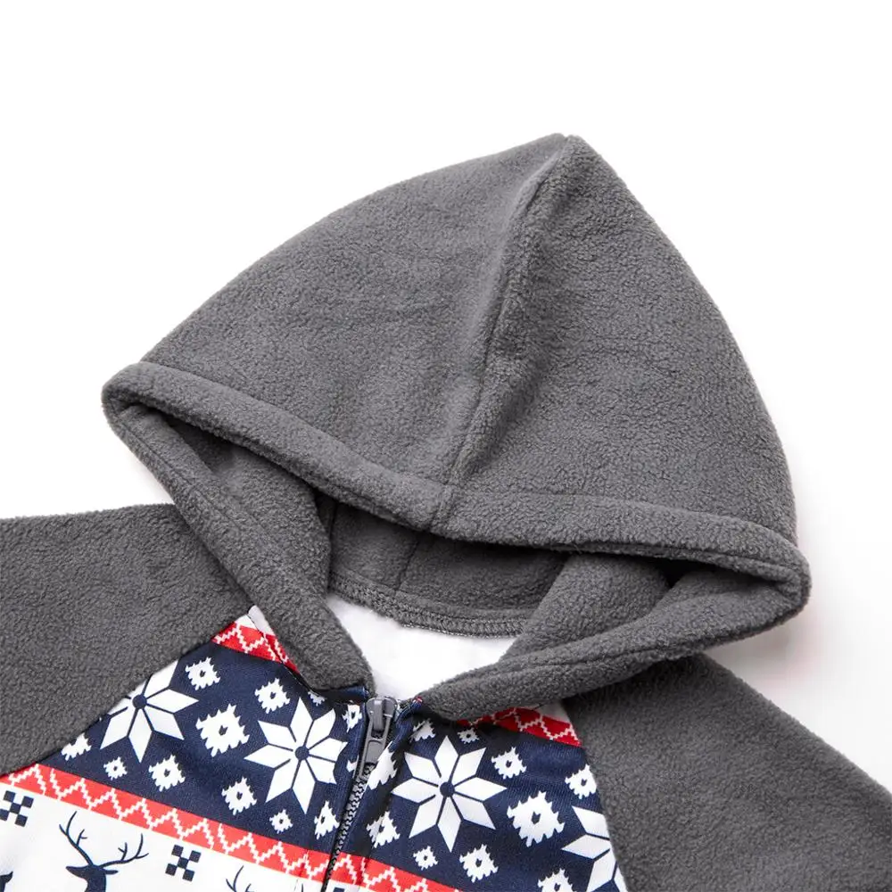 PatPat/новые зимние Бархатные пижамы для родителей и детей; удобные плюшевые цветные рождественские пижамы со снежинками с капюшоном