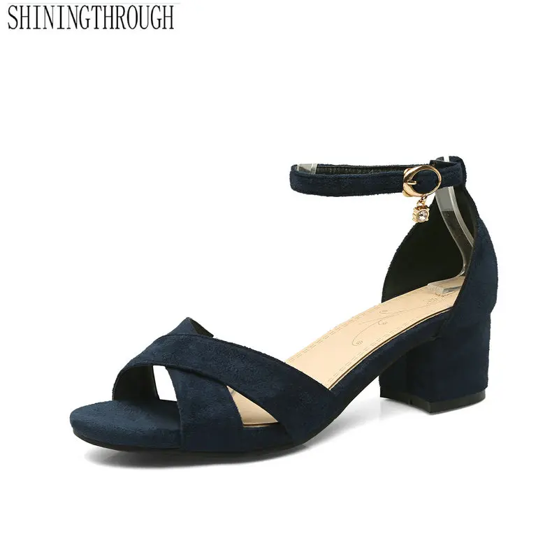 

2019 Size 34-43 Summer New Women Sandals Open Toe Flip Flops Thick Heel Women Shoes Europen Style Gladiator Shoes 3 Color