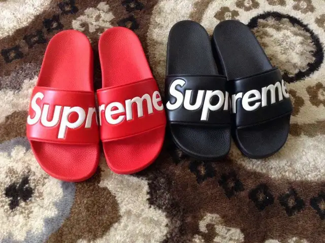 supreme slippers 2019