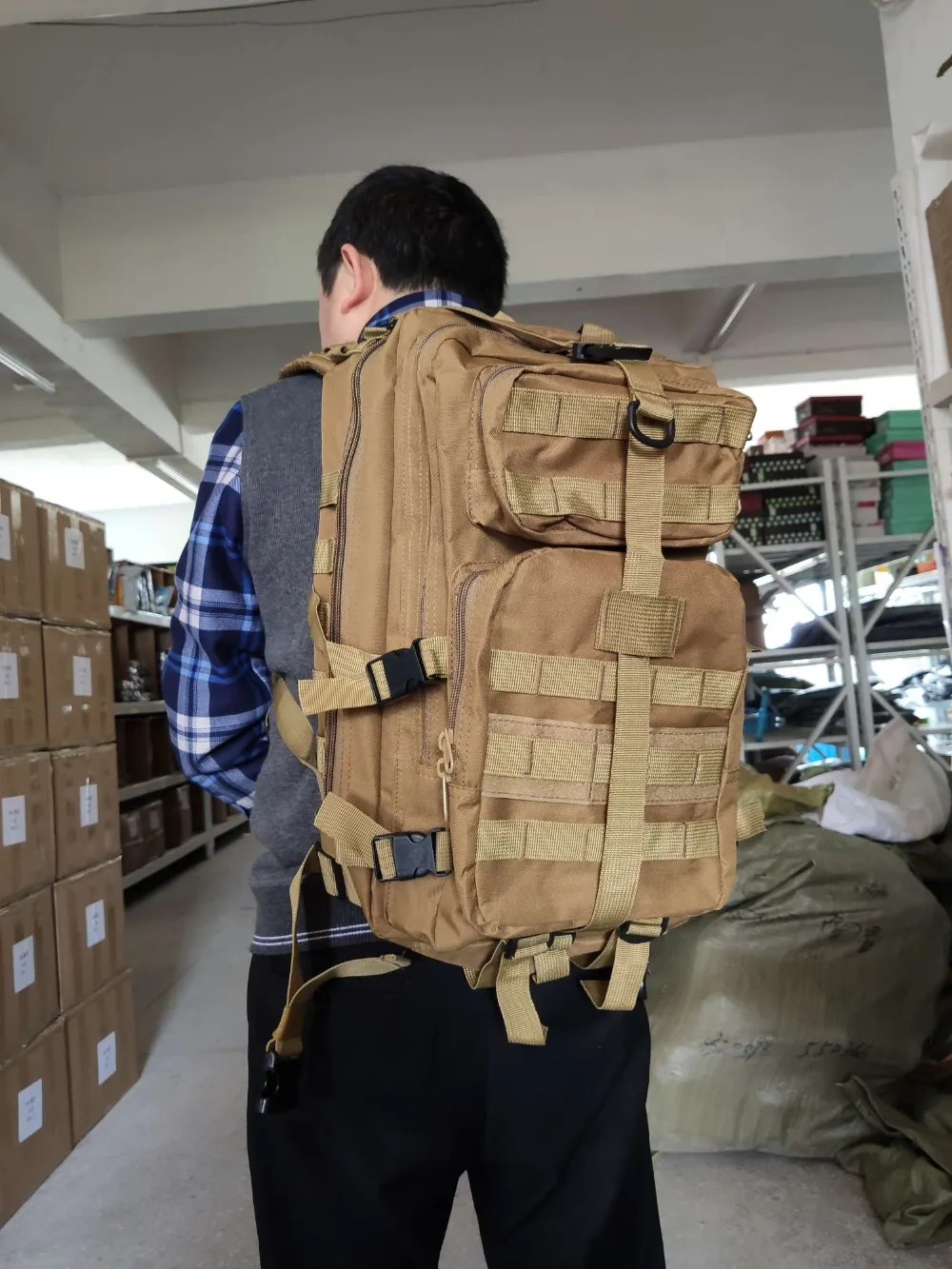 背包B13卡其色