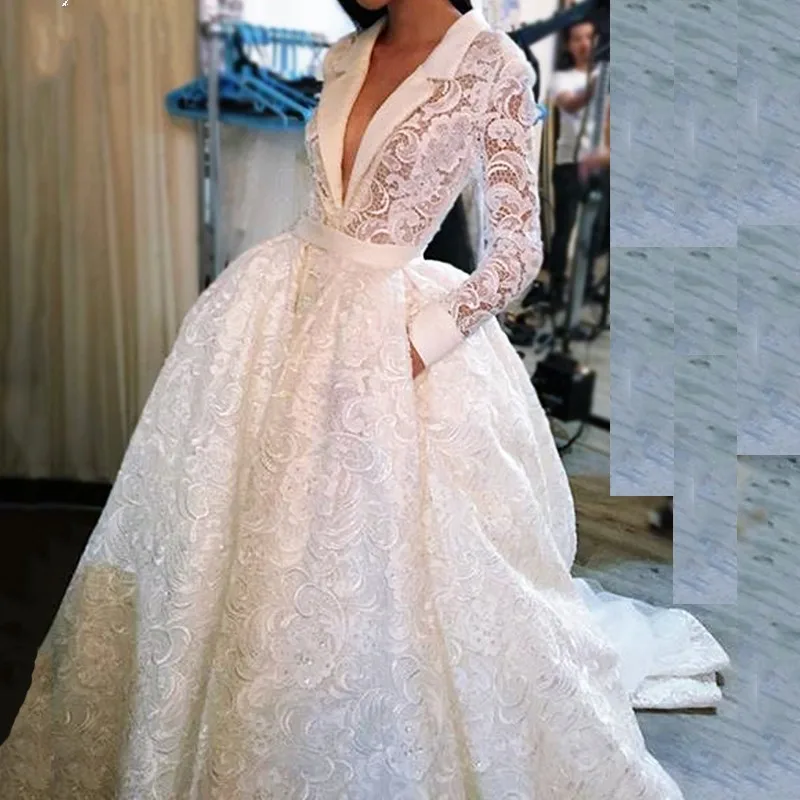 

Muslim Turkish Long Sleeve White Lace Evening Dresses 2019 V Neck A Line Vintage Saudi Arabic Dubai Evening Gowns For Women