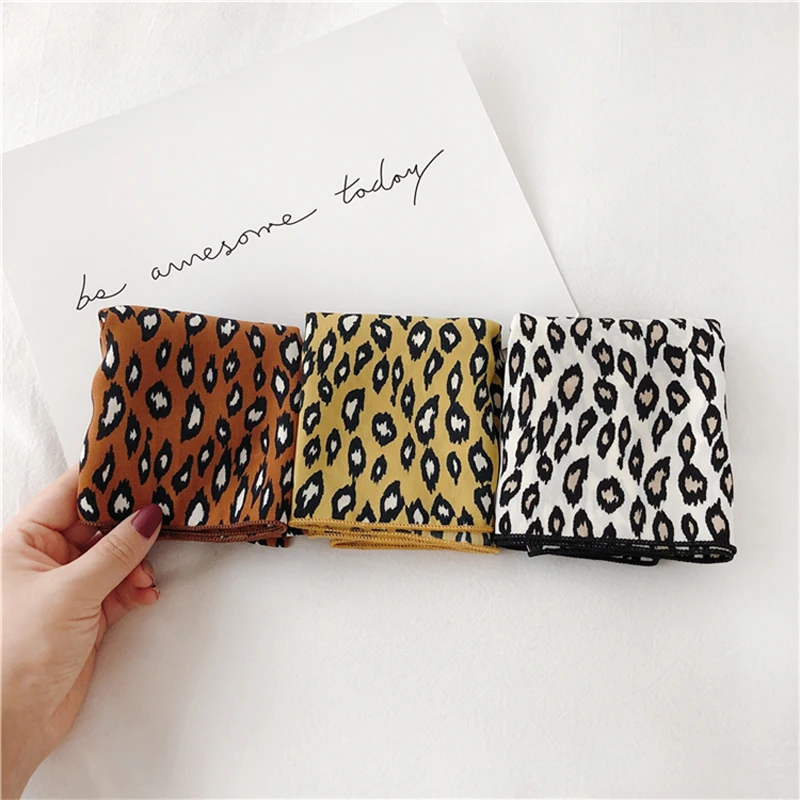 

Luna&Dolphin Women Small Square Scarf 70*70cm Camel Leopard White Chiffon Silk Scarves Caramel Chic Korean Headbands Bandana
