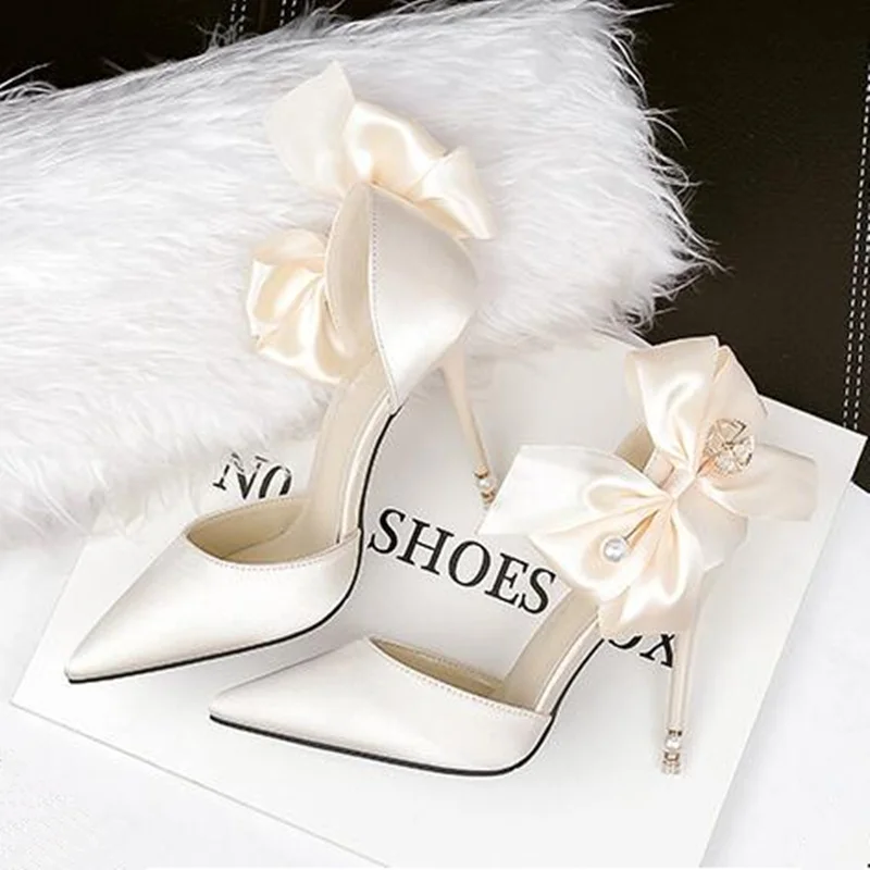 

2019 summer new pointed bow banquet pearl rhinestone high heel women sandals red wedding shoes