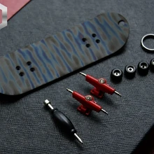 EDC Ограниченная серия, индивидуальный мини скейтборд из титанового сплава, профессиональные аксессуары для скейтборда, брелок