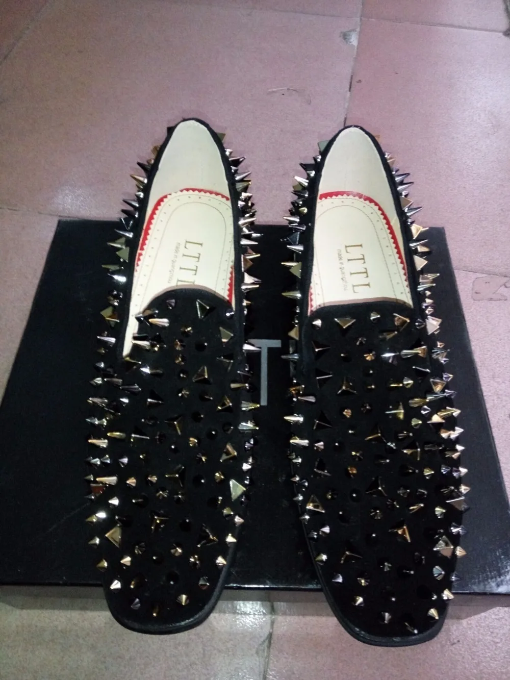 Top Fashion Gold Spiked Men Loafers Shoes High Quality Wedding Shoes Slip on LTTL Rivets Men Shoes Driving Moccasins