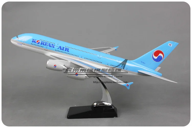 korean air toy plane