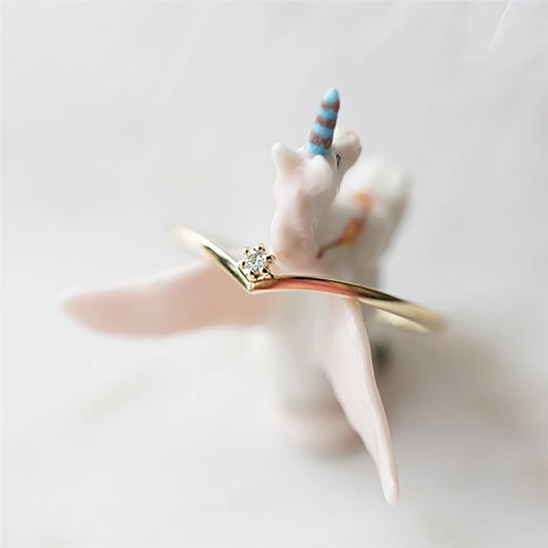 ROMAD Золотое модное простое женское кольцо в форме V с цирконием и кристаллами, минималистичное кольцо в виде сердца из нержавеющей стали, очаровательное ювелирное изделие R4