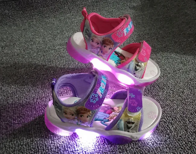 Новинка года; сандалии для девочек «Холодное сердце» с изображением Эльзы и Анны; Светодиодный светильник; мягкая детская обувь принцессы «Дисней»; пляжная обувь