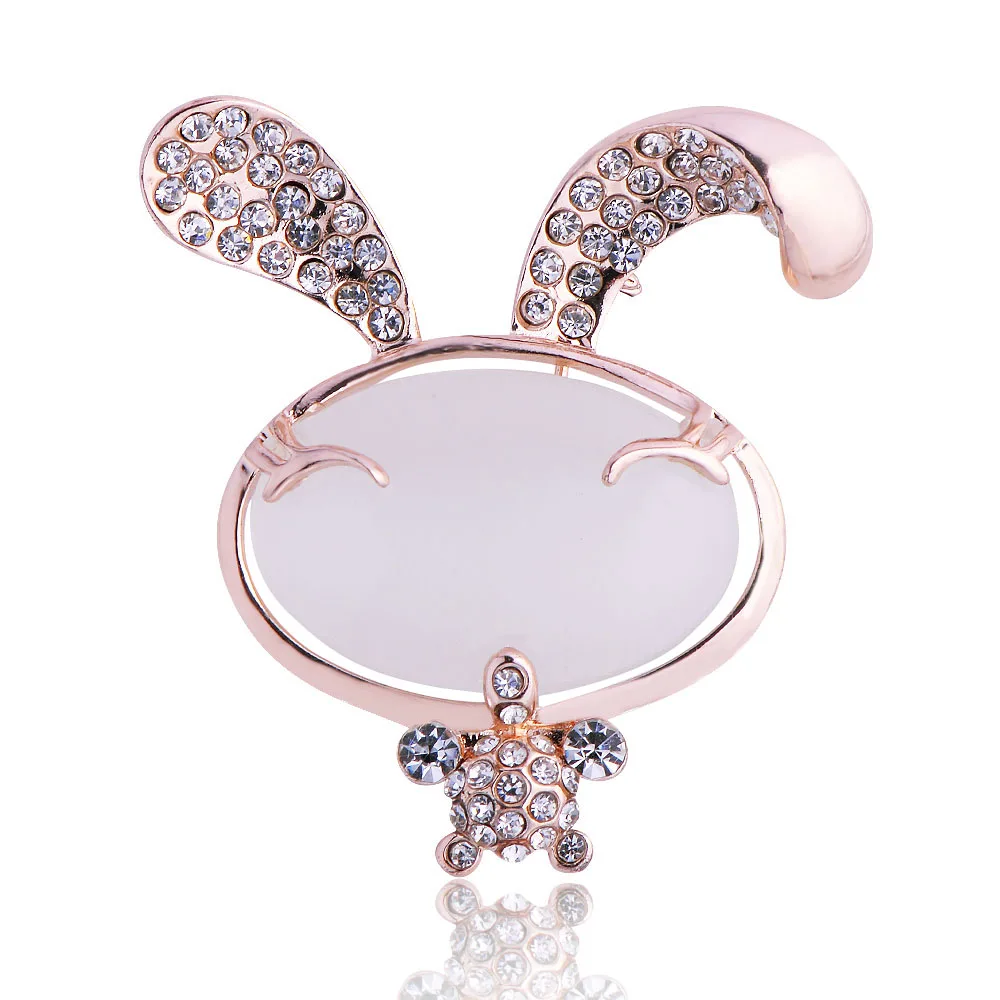 

QIYIGE Cute White Rabbit Brooches Smiling Eyes Shiny Rhinestone Fashion Collar Lapin Pin Jewelry For Women Girl Gifts