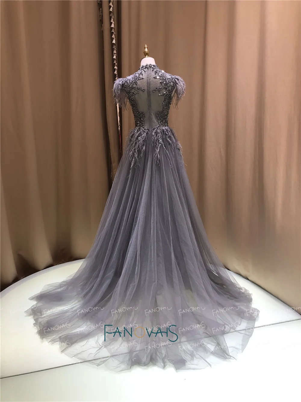 Luxury Evening Dress Long Arabic Feather Sleeve Shiny Beaded Prom Dress 2019 robe de soiree Vestidos de Fiesta de noche NE101