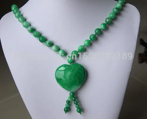 

j00334 The most fashionable modern Chinese green jade necklace