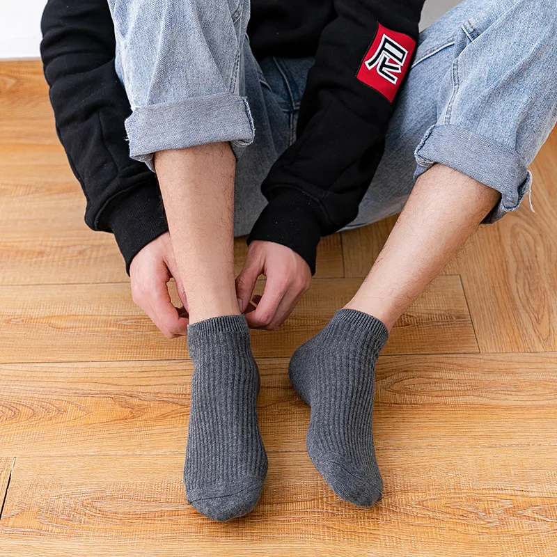 

IOLPR Socks Men spring and summer new solid color boat socks wholesale Cotton wild men socks breathable socks Casual Cotton