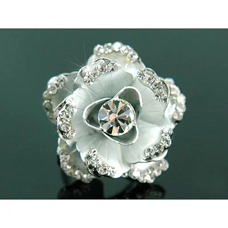 

Peacock Star 3D Rose Clear White, Blue, Red Ring use Austrian Crystal - CSR044