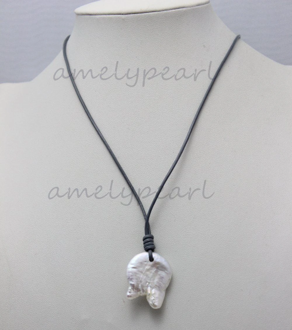 

Gray leather Big white coin shape freshwater pearl necklace23x25mm NO METAL 19" a(5.18)