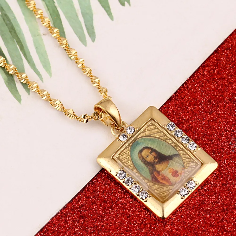 

Women Men Cross Jesus Necklace Jewelry Trendy Gold Color Pendant for Vintage New Statement Holiday Accessories