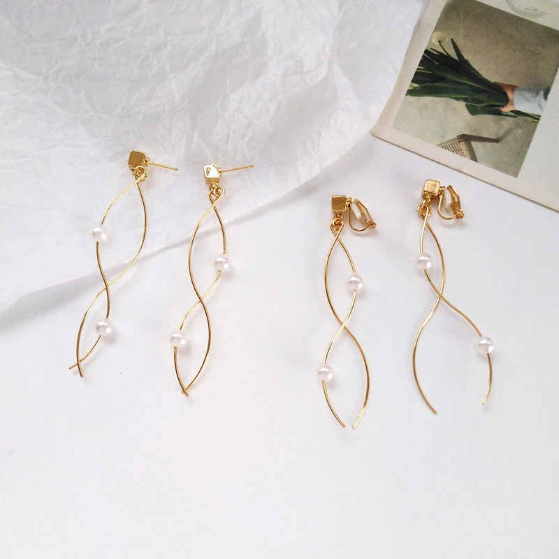 

Fashion Women's Earrings 2019 Vintage Simulated Pearl Irregular Wavy Long Earrings For Women Statement Jewelry Accessories Gift