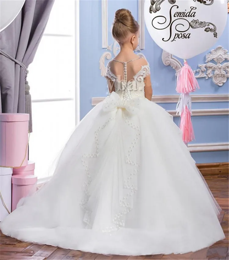 Бальные платья Withe с пуговицами бантом на спине иллюзионным воротником платье