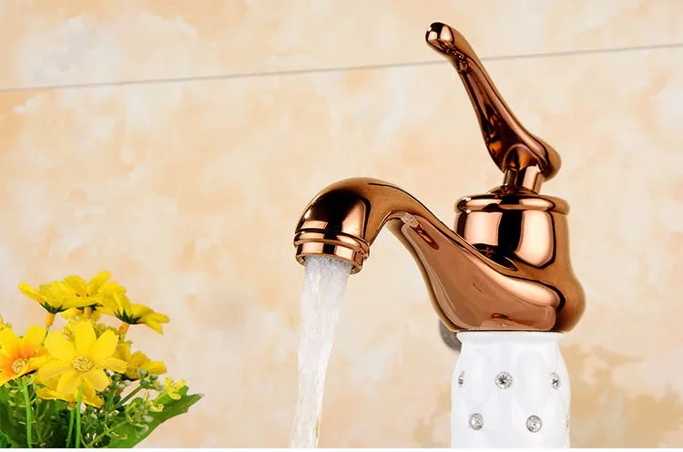 Golden Faucet Bathroom (13)