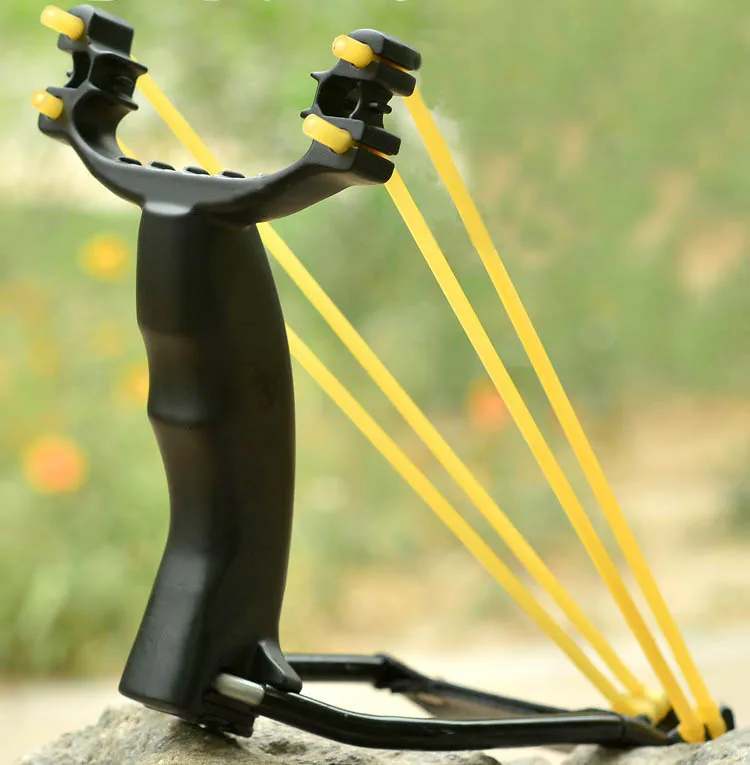 

Outdoor Titanium alloy Powerful Professional Catapult Sling Shot Archery Infrared flashlightHot Offers Hunting Mini Crossbow