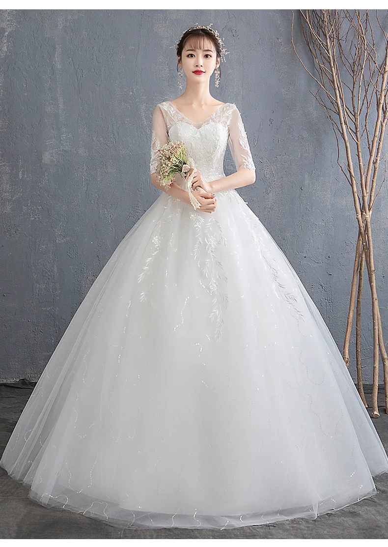 Romantic V-neck Elegant Princess Wedding Dress Sexy Half Sleeves Appliques Celebrity Bride Ball Gown Vestido De Noiva