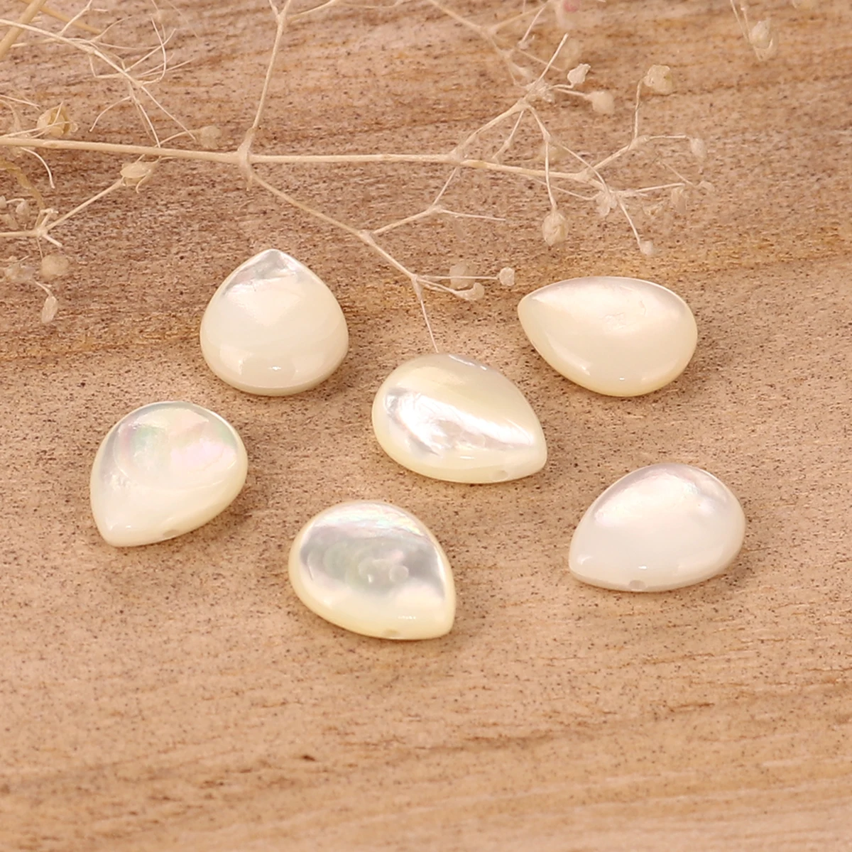 

Natural Shell Loose Beads Drop Off-white AB Color About 10mm( 3/8") x 8mm( 3/8"), Hole:Approx 0.4mm, 2 PCs