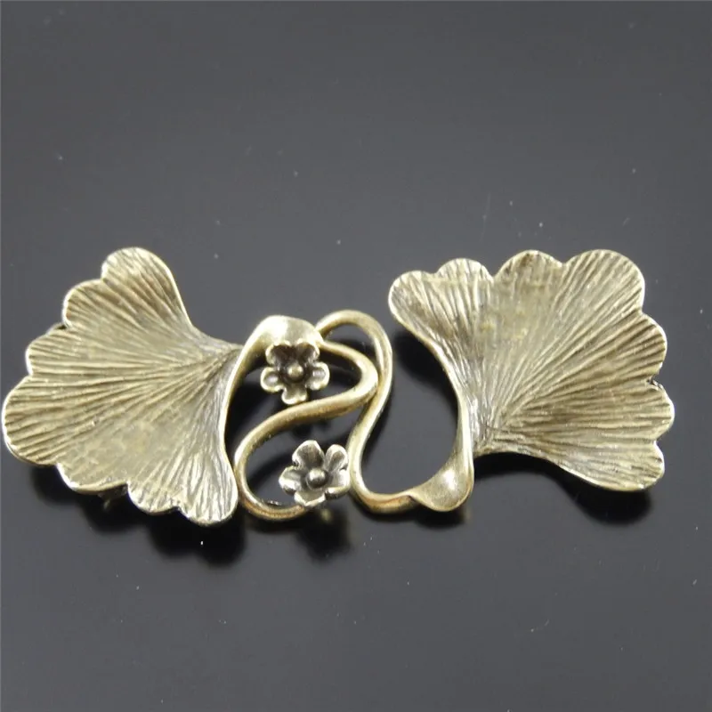 

(8Pieces) Retro Bronze Tone Copper Ginkgo Leaves Necklace Pendant Bracelet Charms 29*26mm Women Bohemia Jewelry Findings 04625