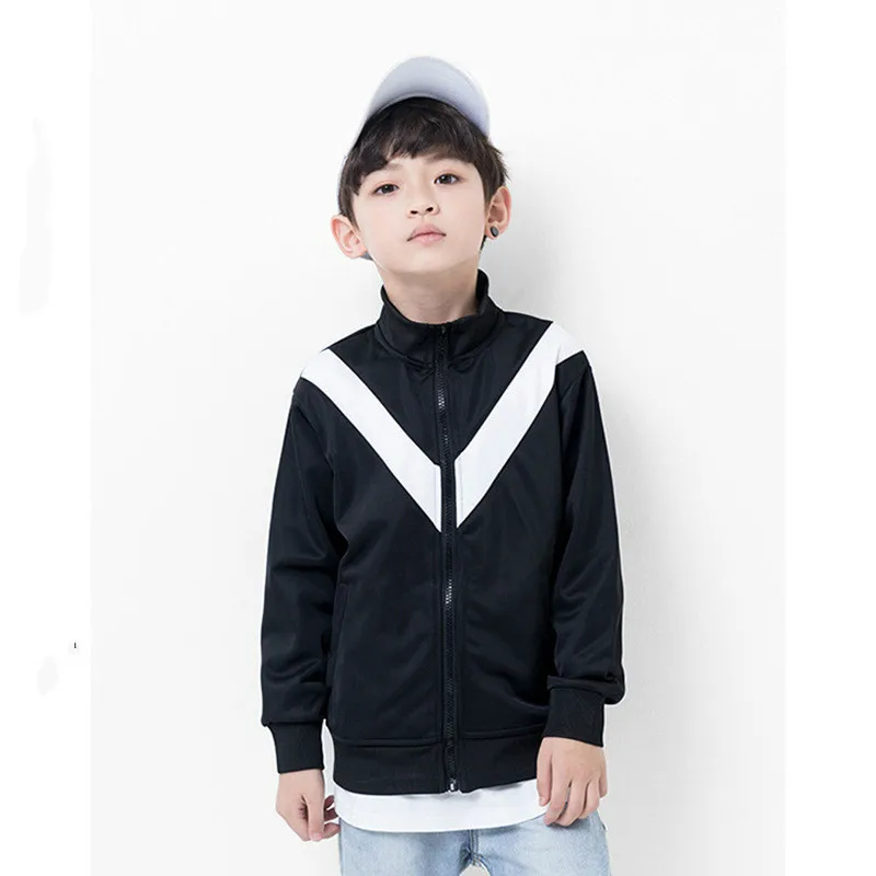 

Children's Wear Autumn Winter New Sports Leisure Chest Big V Stitching Color Boy's Jacket Big Coat Tide Outside Design Fashion