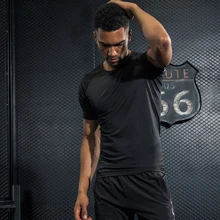 Атлетика высокая эластичность спортивная рубашка Для мужчин короткий рукав Фитнес футболки Для мужчин флаг Бодибилдинг футболка для бега B107