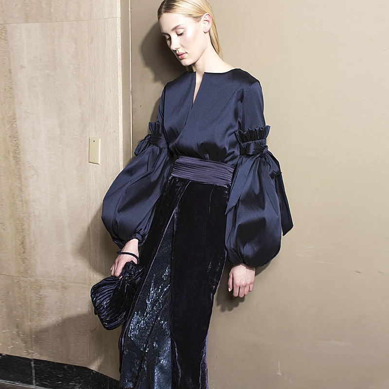 

XF 1123-10 Q 2019 Spring Retro Fashion Runway Designer Women OL Set V-Neck Bow Puff Sleeve Top + Velvet Half Skirt 2 Piece Set