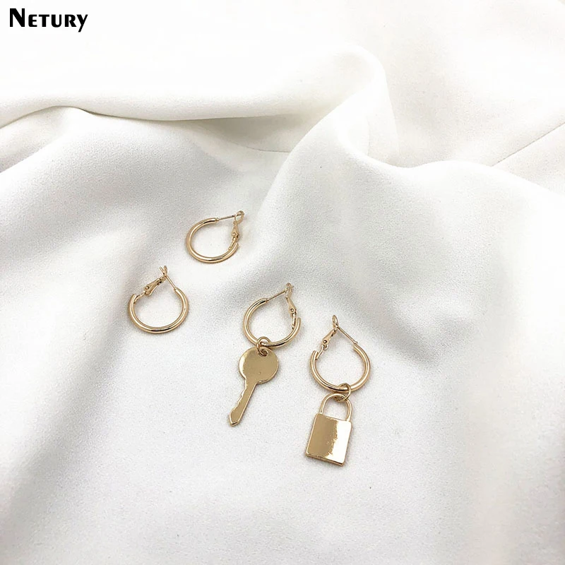 

Women korea fashion simple jewelry Retro style Key Lock Round gold copper earrings Asymmetry Metal hiphop funny Art cute jewelry