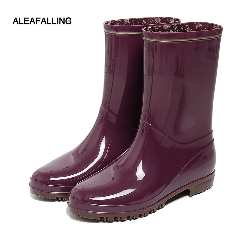 

Aleafalling Spring Exquisite Rain Boots Solid Rubber Waterproof Motorcycle Mid-calf Mature Boots High Quality Woman Shoes W178