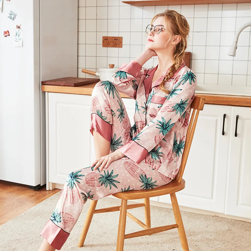 

2019 Autumn Women's Pajamas Sets with Flower Print Fashion Luxury Female Faux Silk Two Pieces Shirts + Pants Nighties Sleepwear
