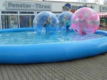 

children water walker balloon