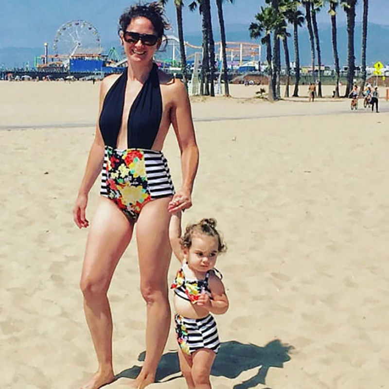 

2019 Summer Bohemia Mother and Daughter Bikinis Mommy and Me Swimsuit Hot Sale