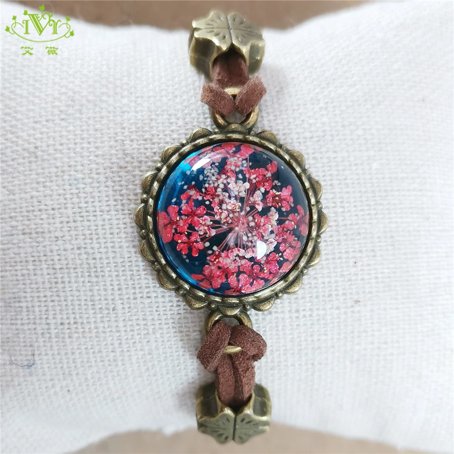 

Luminous dried flowers Bracelet Woman Leather resin Charm Glow In Dark Bracelets for Girl Jewelry Friendship Bracelets Gifts IVR