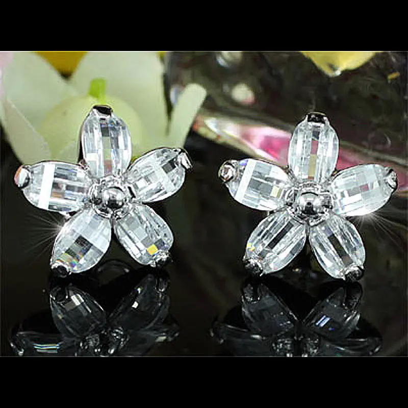 

Peacock Star Sparkling Flower CZ Stud Earrings CSE437