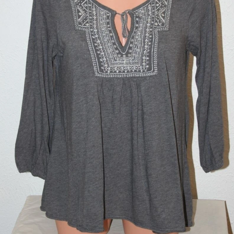 AMERICAN EAGLE Medium Gray Blouse Shirt Top 3/4 Slv Chest: 45 Womens