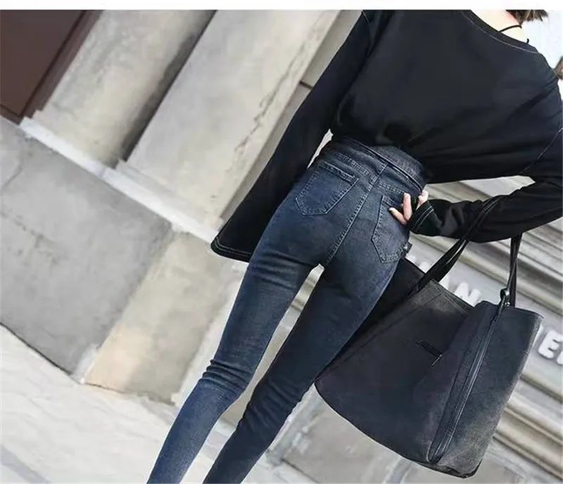3 (12)