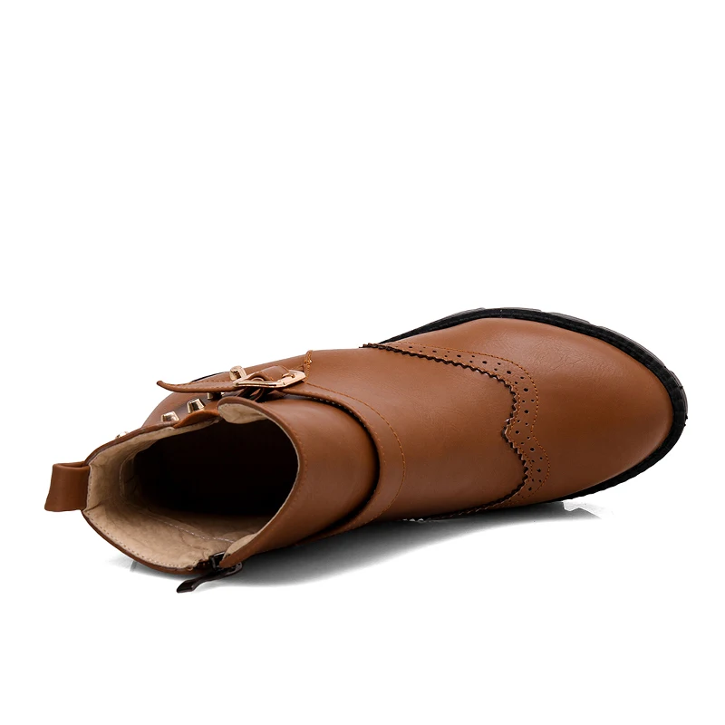 JK/осенние женские ботильоны с круглым носком и эластичными лентами; женские ботинки из искусственной кожи с заклепками; женская обувь на платформе и высоком каблуке; коллекция года; Цвет Черный